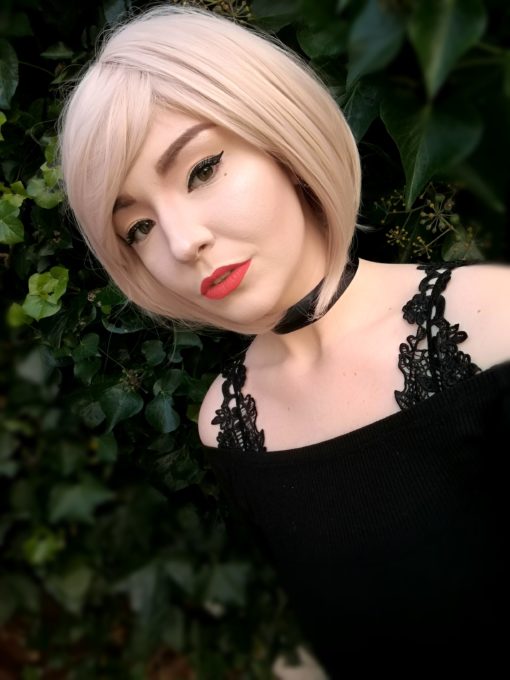 A sweet, natural bob, Sugar Kane is the perfect light blonde crop with a subtle dusty pink hue and a fringe that can be worn blunt or swept to the side. It falls past the jaw, making it super easy to manage.
