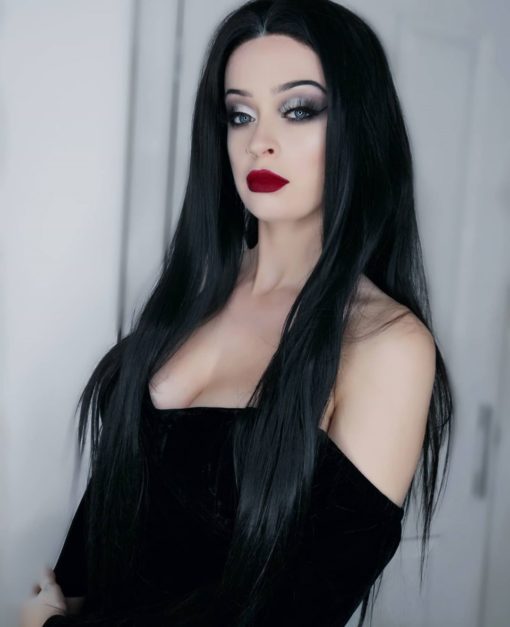 Black extra long straight lace front wig. Be spell-binding in Farrow with it's cool black colour. This straight sleek style has layers for volume and movement.