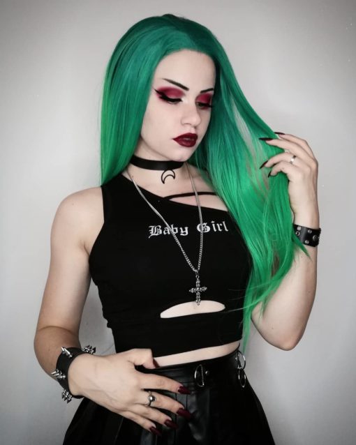 Green long straight lace front wig. Bold? check. Vivid? check. Green? get me one now! Tropica is a concoction of green shades. Creating this individual look. A hint of dark green at the roots and around the hairline. Blending into a light emerald green through the lengths.