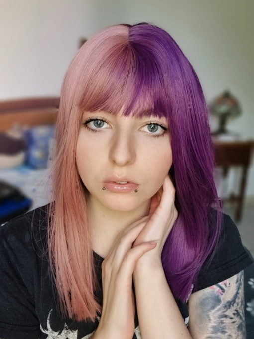 Foxglove is a soft and subtle take on the split colouring technique. Split straight down the middle so each colour falls either side of the centre parting. A bold deep plum and a light orchid shade.