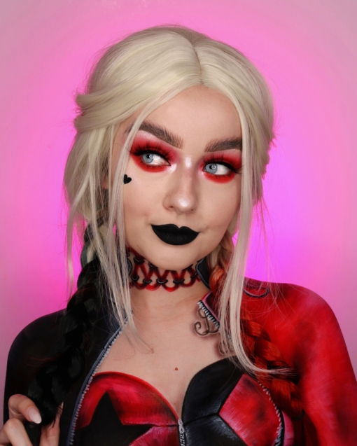 Suicide Squad Harley Quinn wig new for 2021. The film needs no introduction. Blonde wig with red and black bunches. We've added a small amount of lace to the front to help the fringe look realistic.