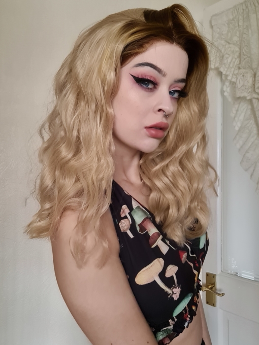 Blonde wavy lace front wig. Cerys is beautiful natural colour of almond roots, melting in a honey blonde of loose crimp waves. Plenty of volume and bounce.