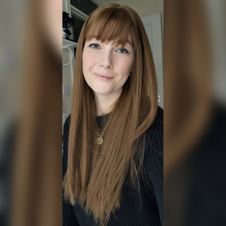 Veronica is a beautiful natural colour of golden brown from roots to tips. A straight one length blunt style with with a sleek light fringe.