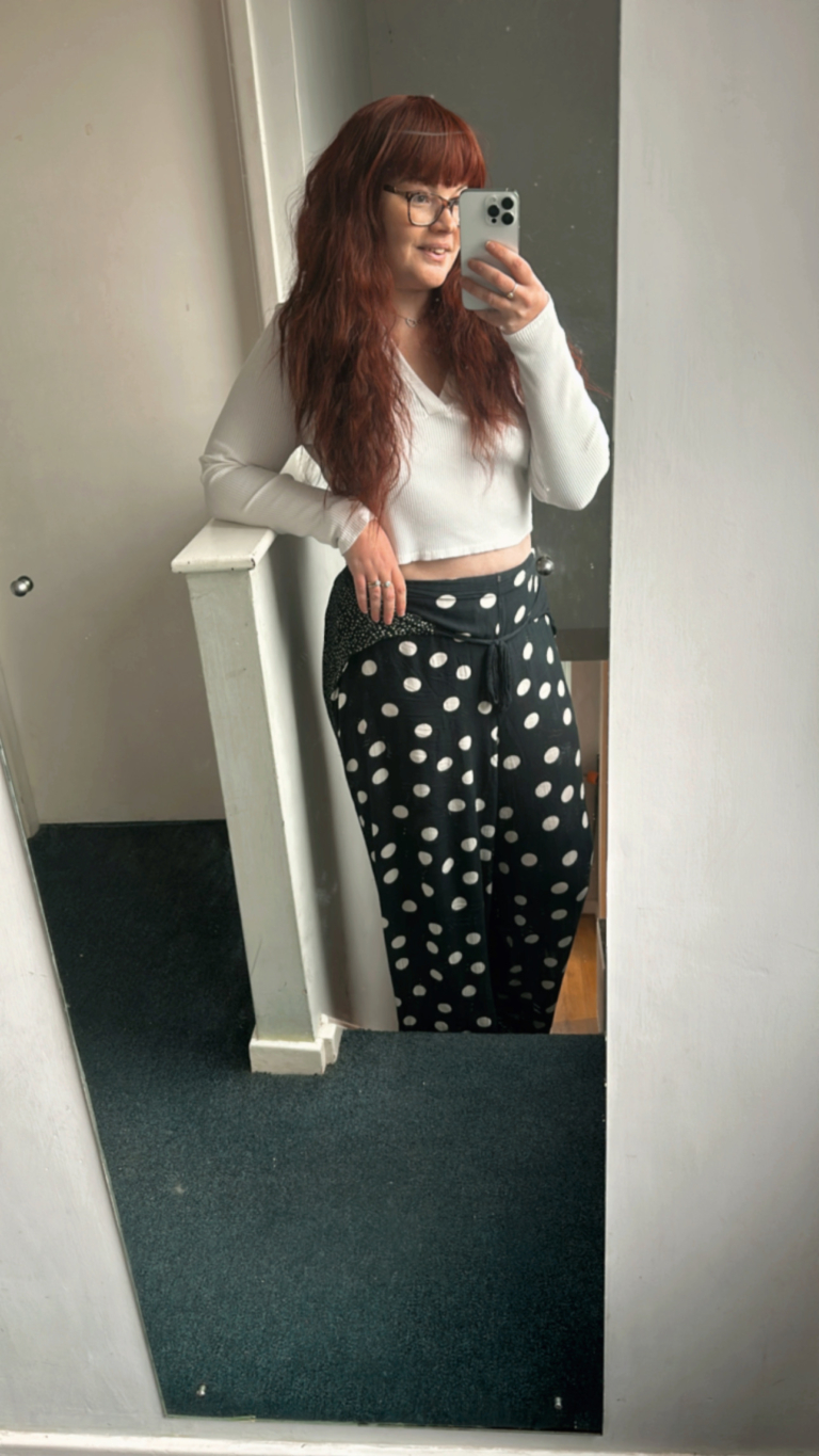 Babooshka - Lush Wigs UK Babooshka is a rich auburn hue with a dash of paprika from roots to tips. Think of braids let loose to create mermaid waves that falls just to the waist. The long sleek fringe allows the freedom to choose between straight across bangs or more of a side fringe.