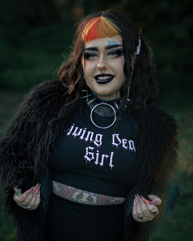 Wildfire has all the warmth of yellow and orange in the sleek fringe. Very dark brown waves with thickness and volume that falls just past the shoulders.