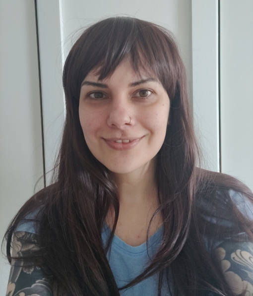 Chocolate is a natural mix of auburn and brown to create this beautiful warm colour from roots to tips. Sleek long layers are styled in a blow out for volume. Its long thick full fringe can be cut to suit the wearer.