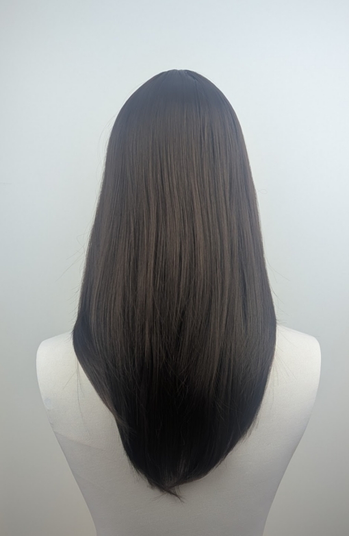 Sienna - Lush Wigs UK A sleek straight style in a natural chestnut colour. With long layers cut in and a blow out style to add fullness and movement. With a sleek blunt fringe.
